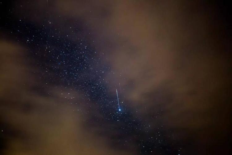 听说这几天有流星雨，具体时间是什么时候