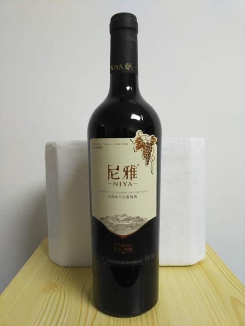 
</p>
<p>
尼雅西域阳光皇家酒窖赤霞珠干红葡萄酒私藏版多少钱？
</p>
<p>
