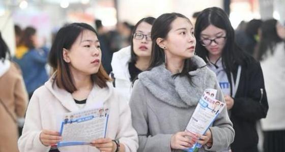 女大学生拍卖自己一周时间是怎么回事？