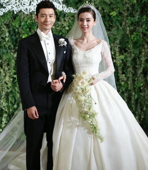 黄晓明和baby的举办的豪华婚礼为什么叫做世纪婚礼？