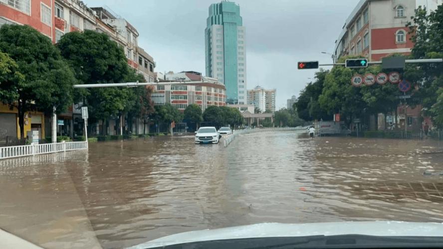 广西玉林遭暴雨袭击，给当地带来了哪些影响？