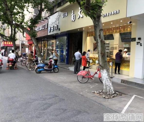 杭州武林路上的店，转让费是多少？有哪位高人知道？